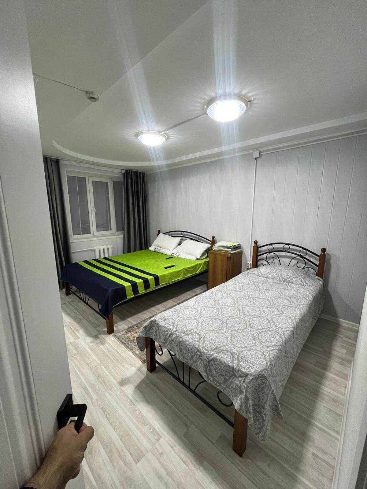 Ахметова 4 Appartement Krasnoye Pole Buitenkant foto