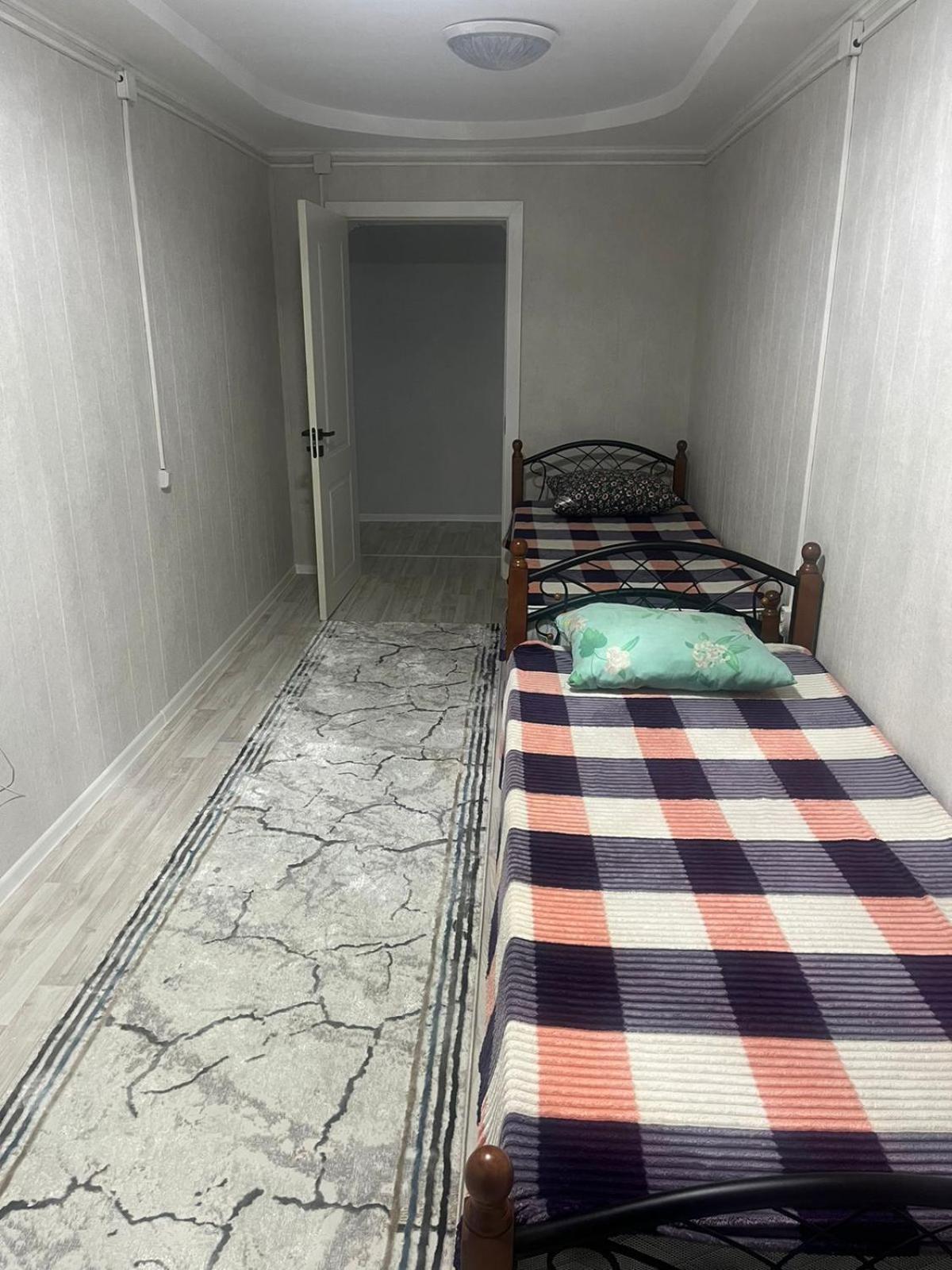Ахметова 4 Appartement Krasnoye Pole Buitenkant foto
