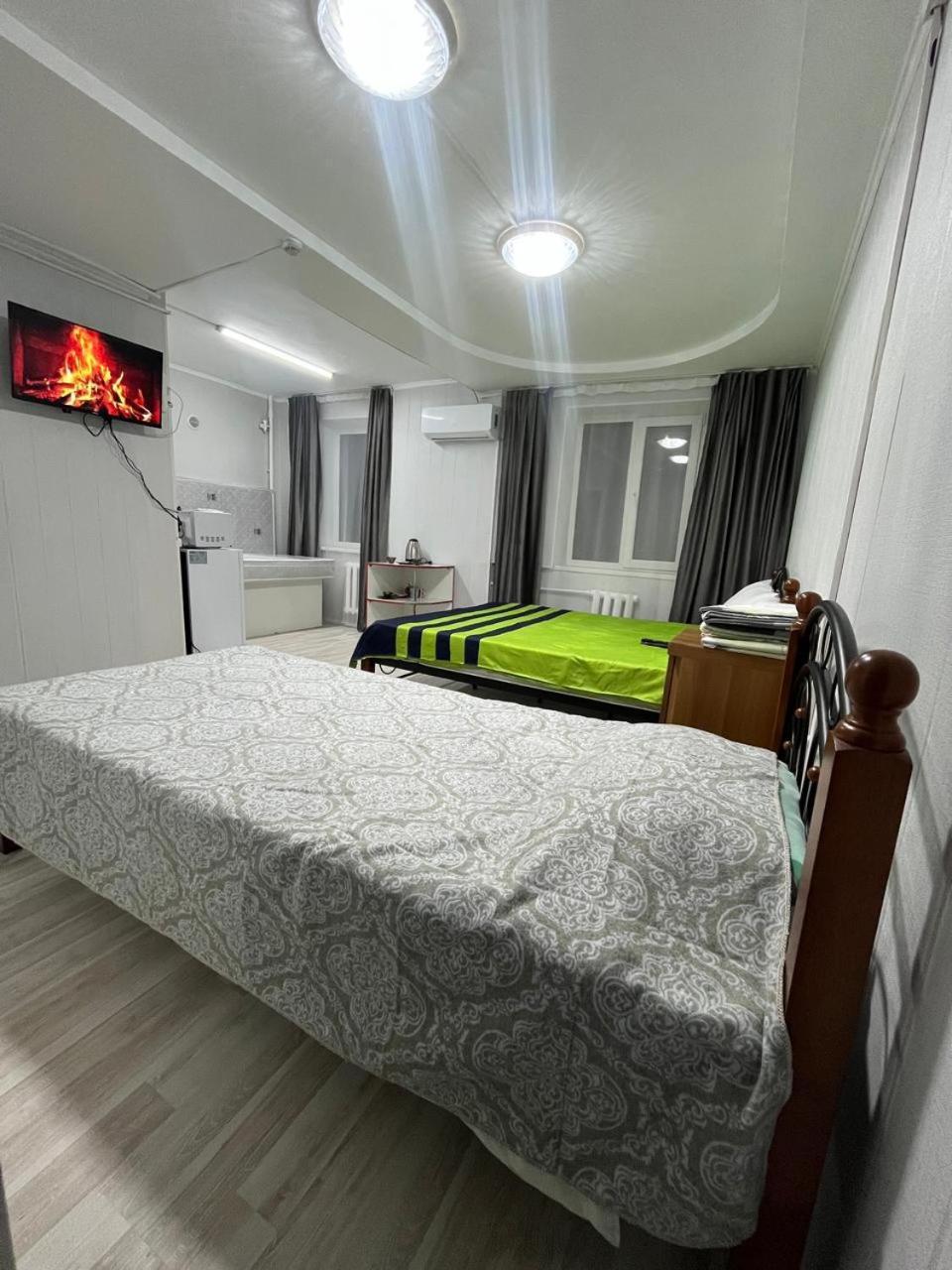 Ахметова 4 Appartement Krasnoye Pole Buitenkant foto