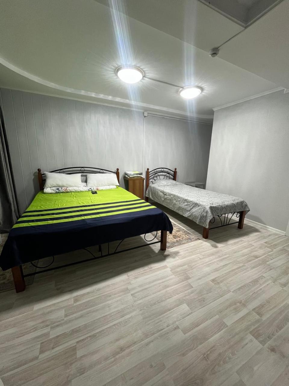 Ахметова 4 Appartement Krasnoye Pole Buitenkant foto